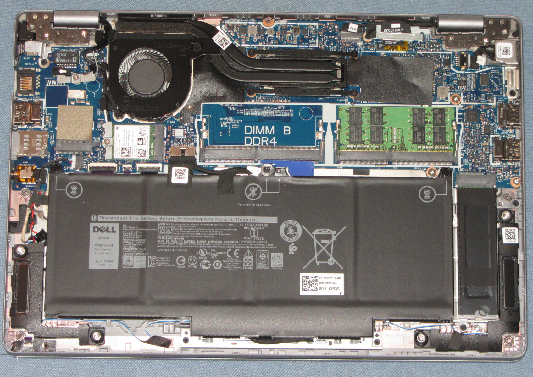 How to replace and fix Dell Latitude 5300 5310 7300 backlit Belgian BE keyboard (Dell Latitude 5310-GXX0D)